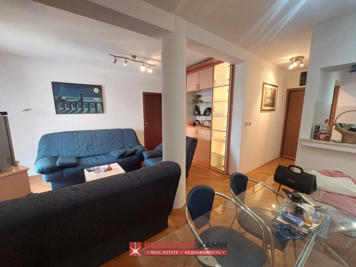 Two bedroom apartment near the school and close to the center, Budva